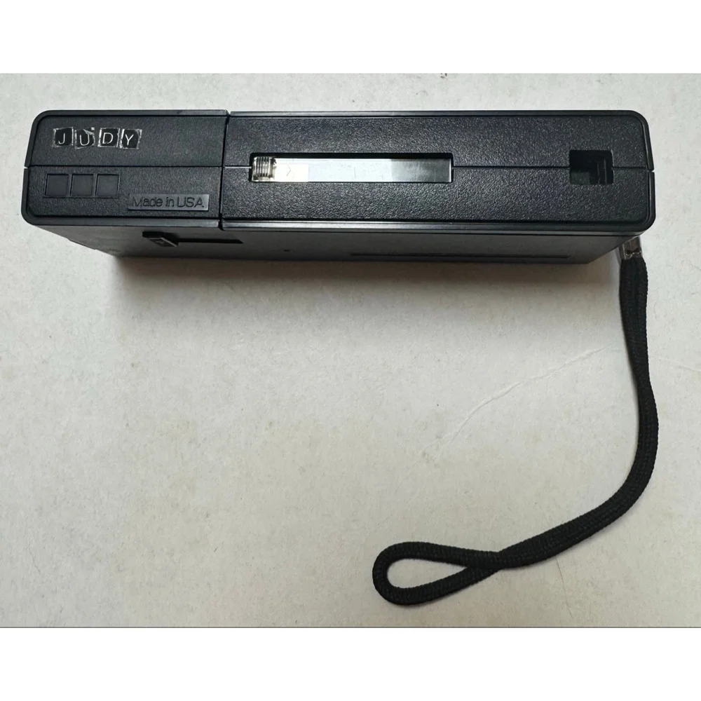 Vintage Keystone EverFlash XR108 Black Built-In Ecetonic Flash Film Camera *USA*